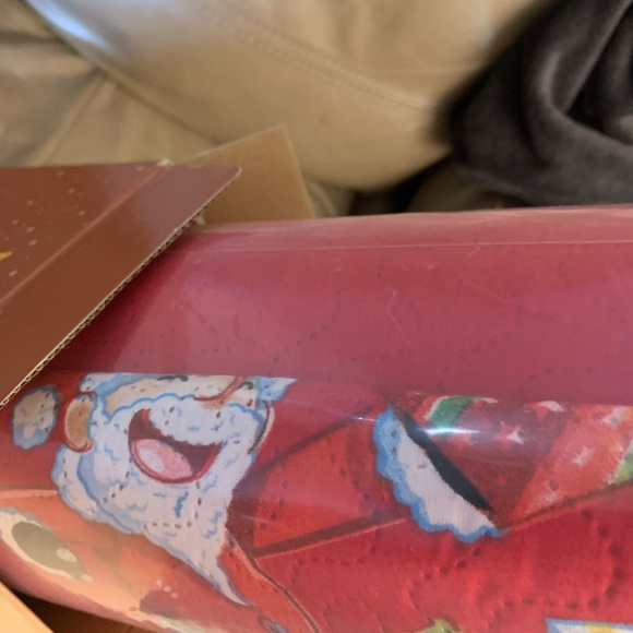 New!! CHRISTMAS Twin Size Bedspread Set Santa Claus 3 PC Lightweight Red - Picture 5 of 7